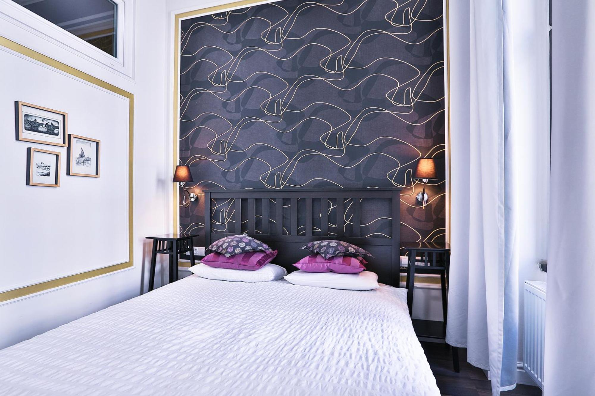 Two-Bedroom Haven In The Old Town Praga Zewnętrze zdjęcie